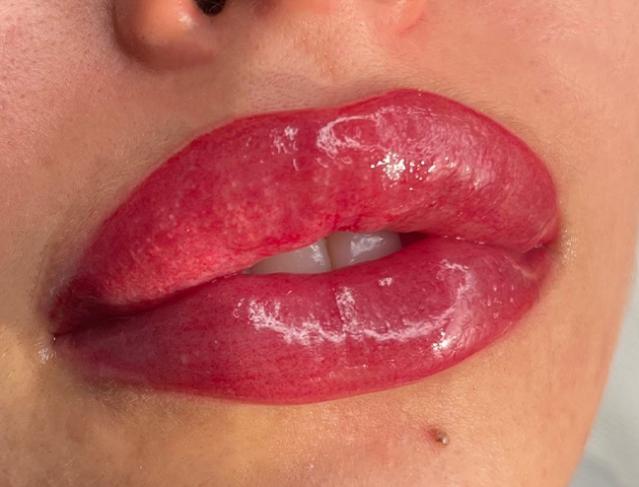 Maquillage semi-permanent